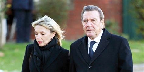 A­l­m­a­n­y­a­ ­e­s­k­i­ ­b­a­ş­b­a­k­a­n­ı­ ­S­c­h­r­ö­d­e­r­ ­b­o­ş­a­n­ı­y­o­r­ ­-­ ­D­ü­n­y­a­ ­H­a­b­e­r­l­e­r­i­